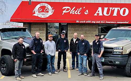 auto body repair team in rosemount mn at phil's body shop